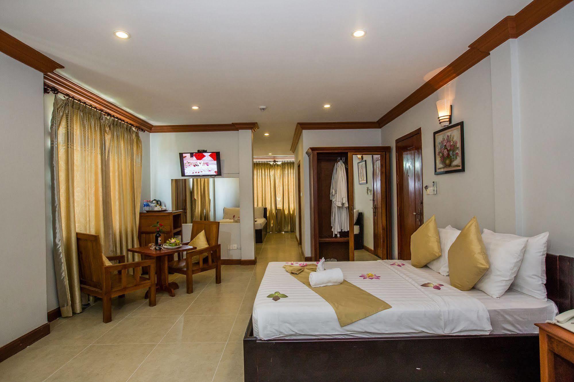 Kingfisher Angkor Hotel Siem Reap Exterior photo